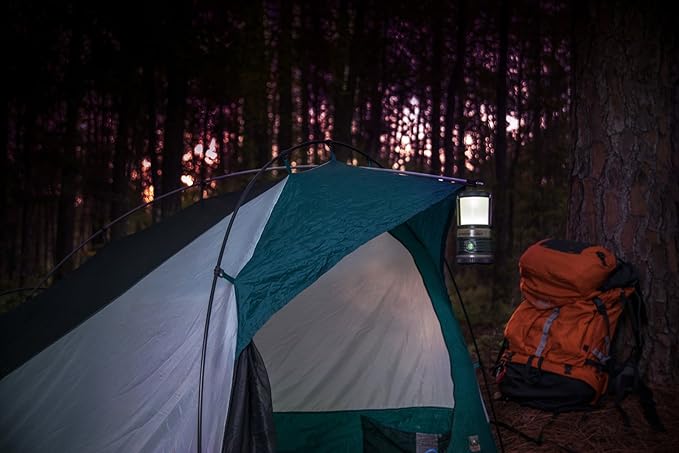 Streamlight 44931 Siege 540-Lumen Compact LED Camping Lantern with 360° Lighting for Power Outages, Hurricanes, and Emergencies, Coyote