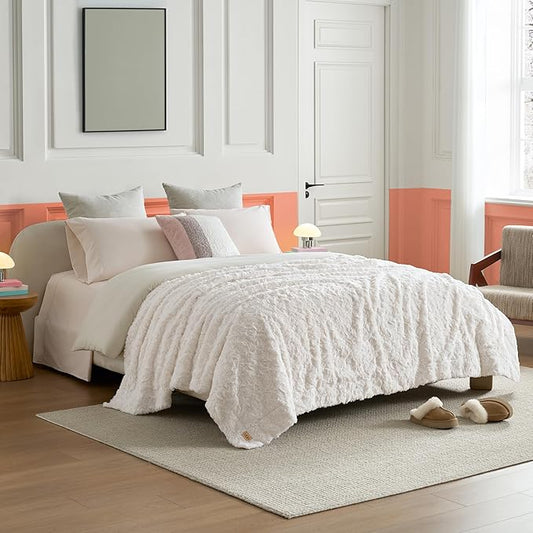 UGG Faux Fur Full/Queen Blanket for Bed, Double-Sided Soft Blanket, Warm Large Throw for Couch, Washable Full or Queen Bedding, Luxury Bedroom Decor, 90" x 90", Natural White (Adalee)