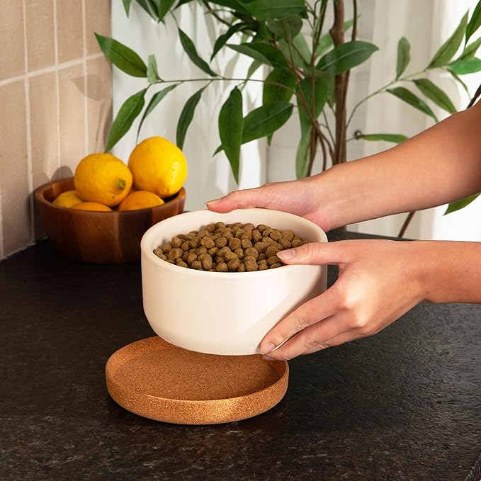 Waggo Corky Bowl – 4 Cup Non-Slip Pet Food and Water Ceramic Dish with Removable Cork Base – Dishwasher & Microwave Safe (Black)