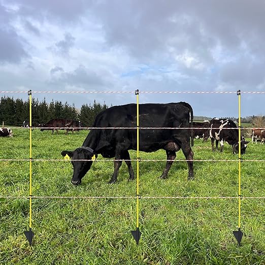 45 inch Electric Fence Posts Step in Fiberglass Insulated Plastic Electric Fence with Post, Electric Fence Stakes for Dogs, 20 Pack